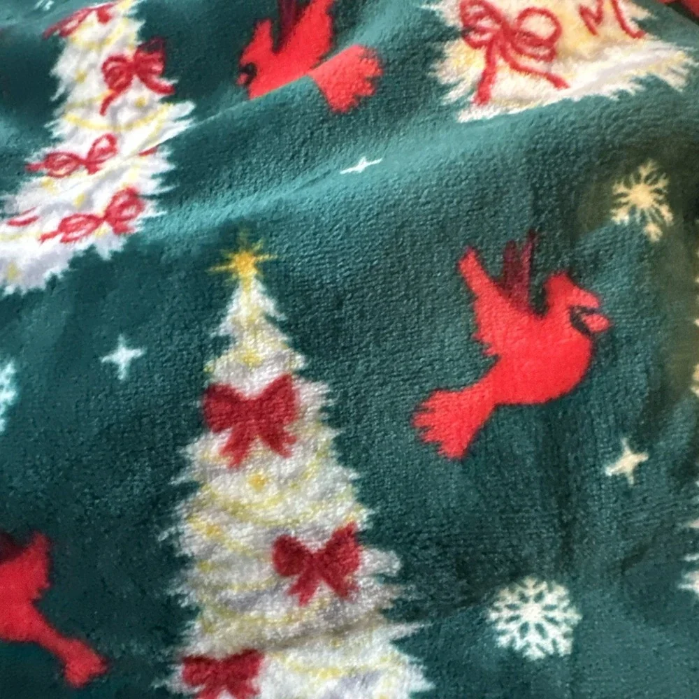 NEW Kringle Express 60x80 Cardinal‎ Trees Holiday Throw Blanket Printed Border
